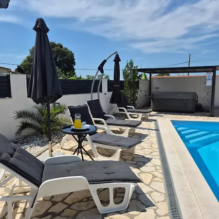 Carnizza - Private With Pool And Jacuzzi Villa Krnica
